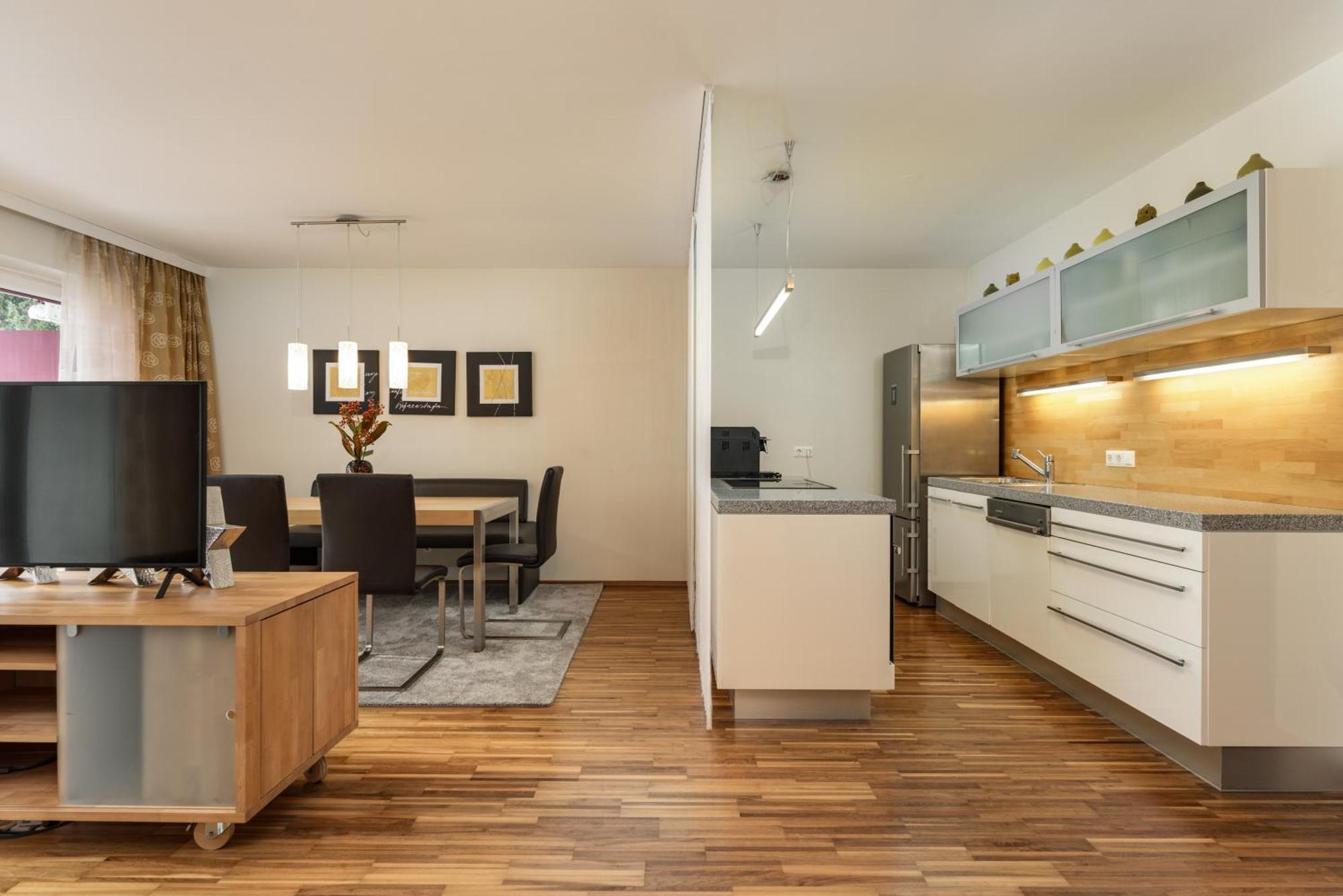 Appartementhaus Crystal Apartment *