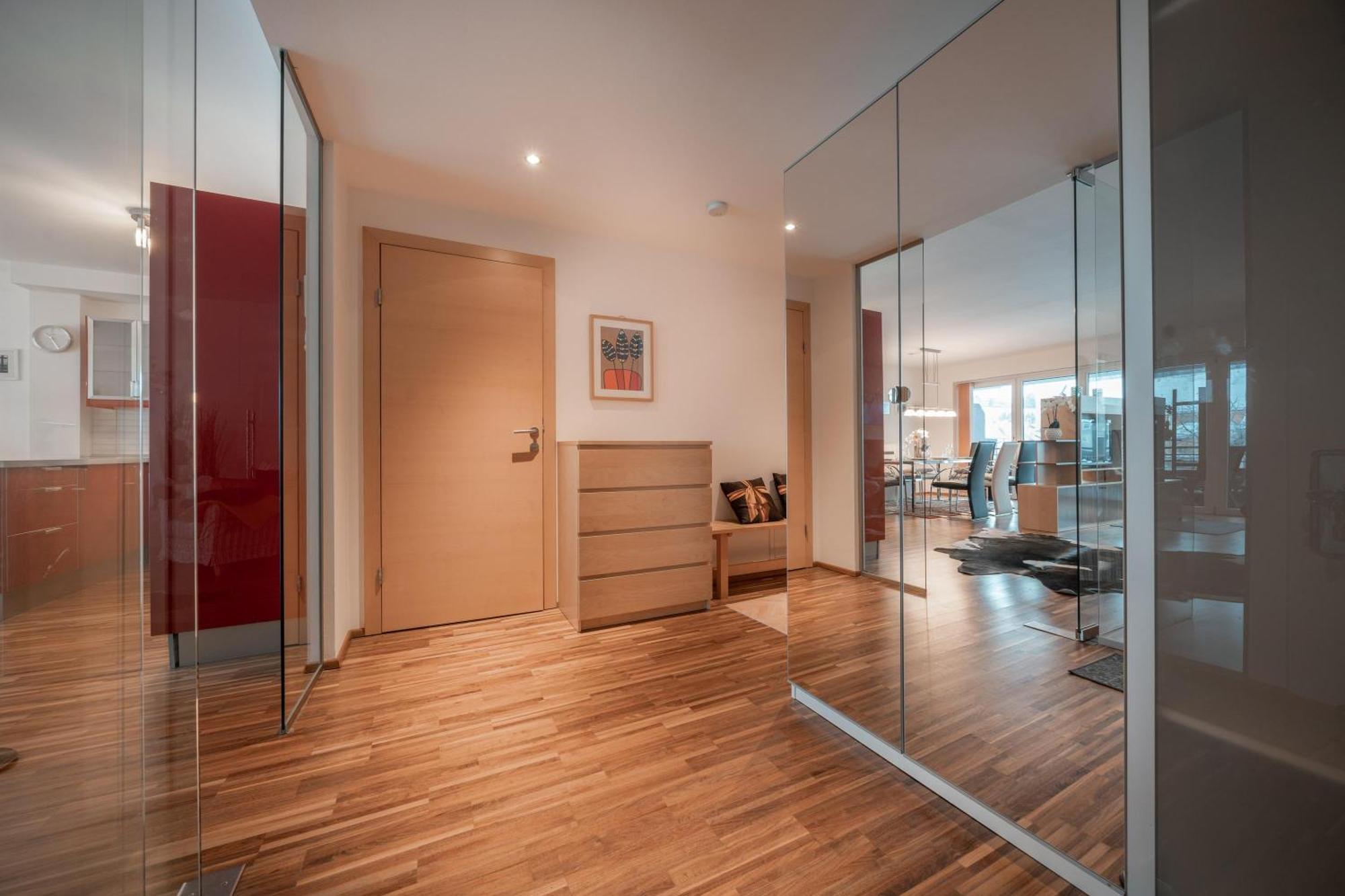 Appartementhaus Crystal Apartment *